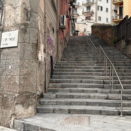 Intero Alloggio - Chiaia Napoli Esterno foto